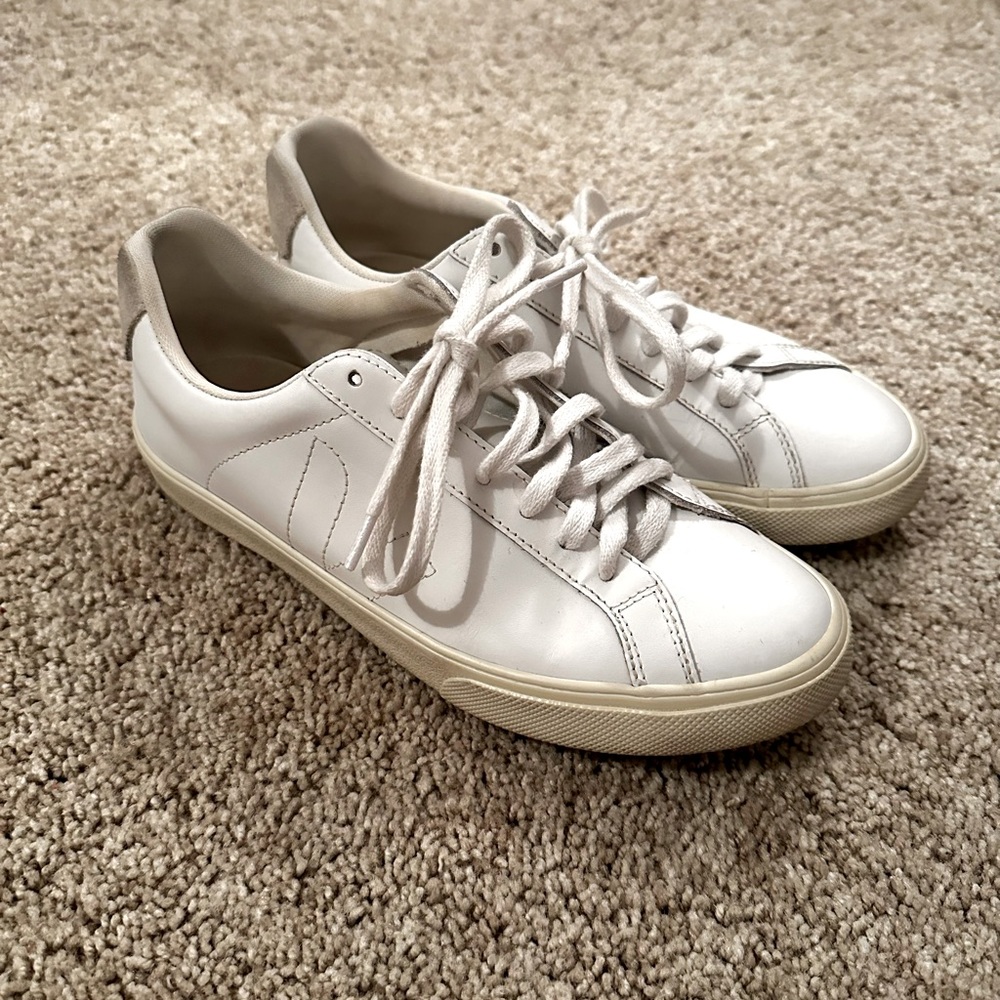 Veja Esplar Women’s Low Sneakers in Extra White Size 6